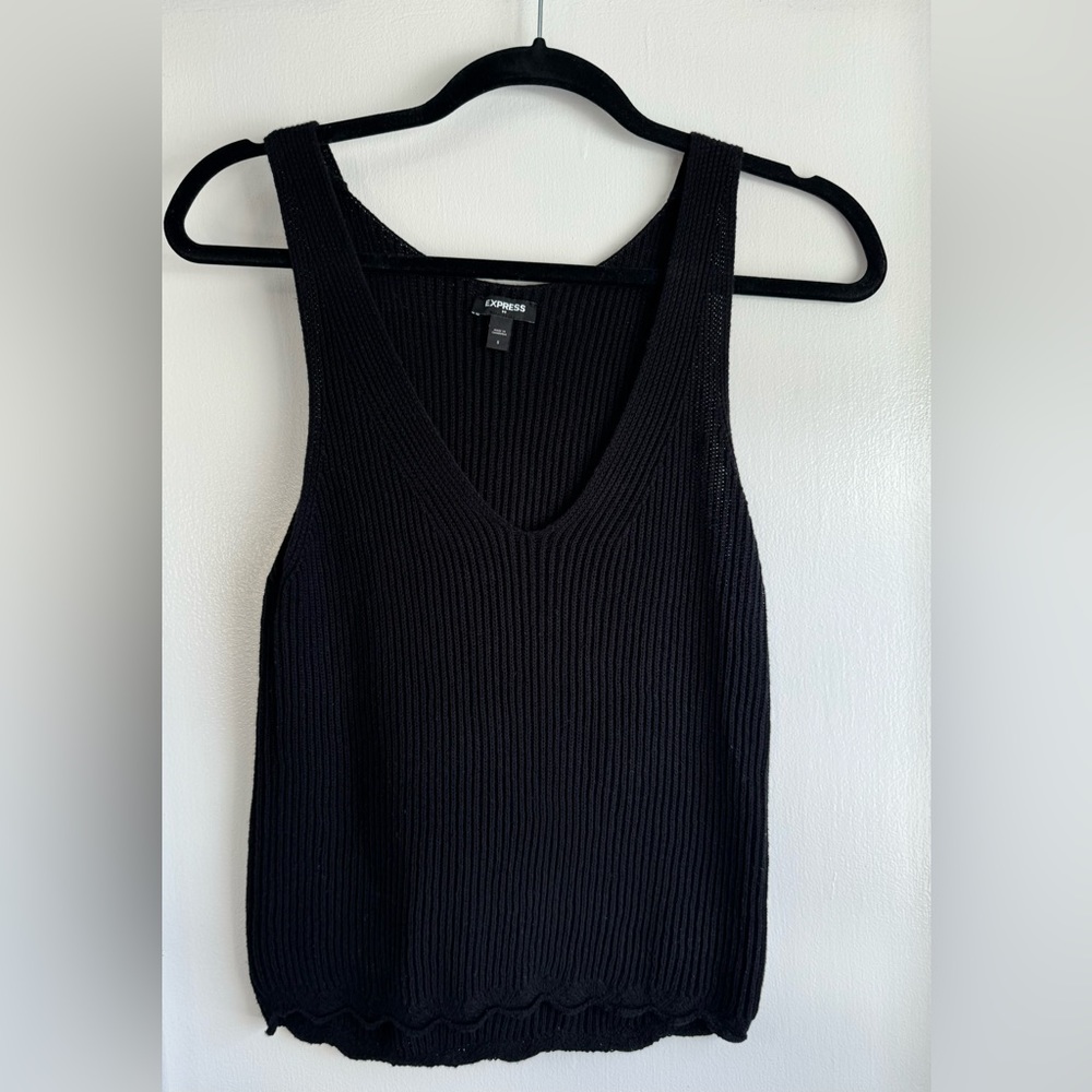 NWOT Express Black Knit Sweater Tank Top Women Size Small Rounded/V-neckline